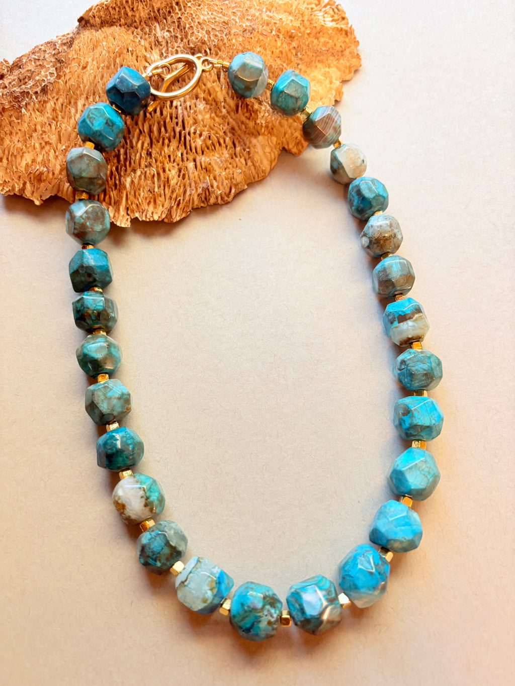 Faceted Bright Blue Agate Beaded Necklace