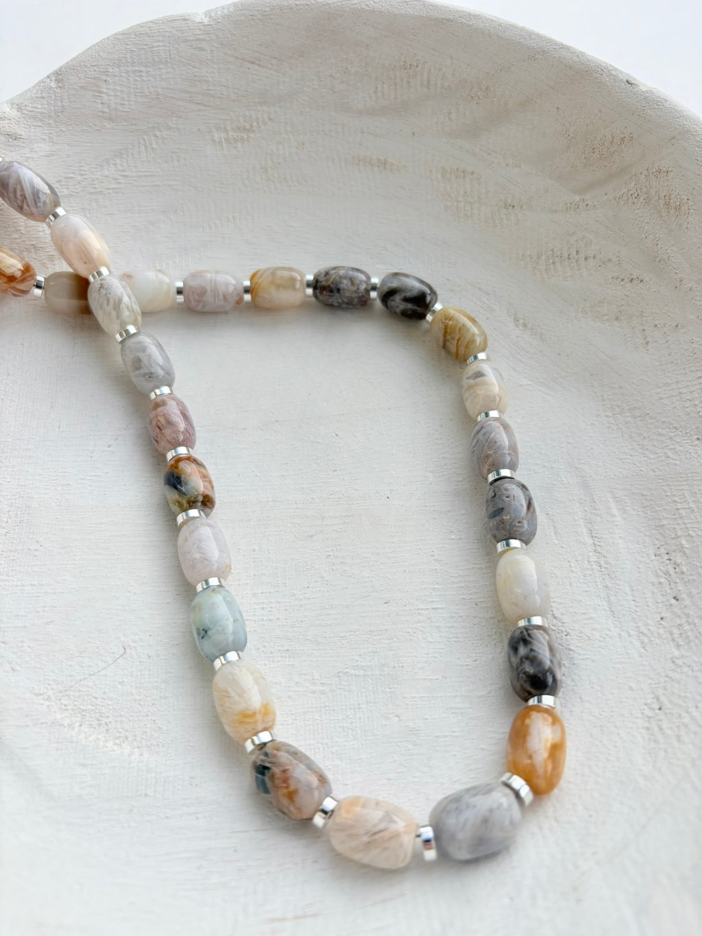 Vintage Bamboo Leaf Agate Barrel Necklace