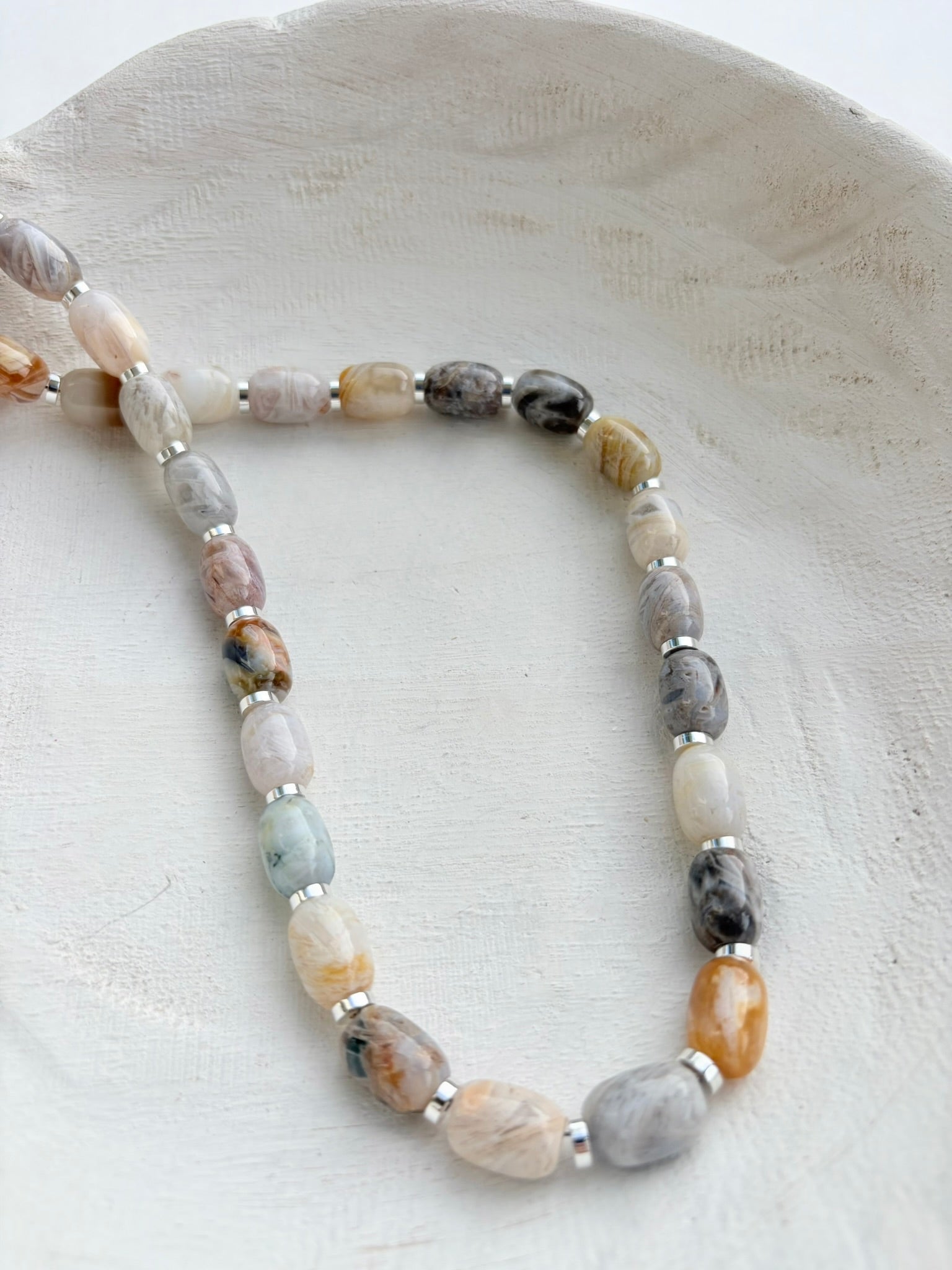 Vintage Bamboo Leaf Agate Barrel Necklace