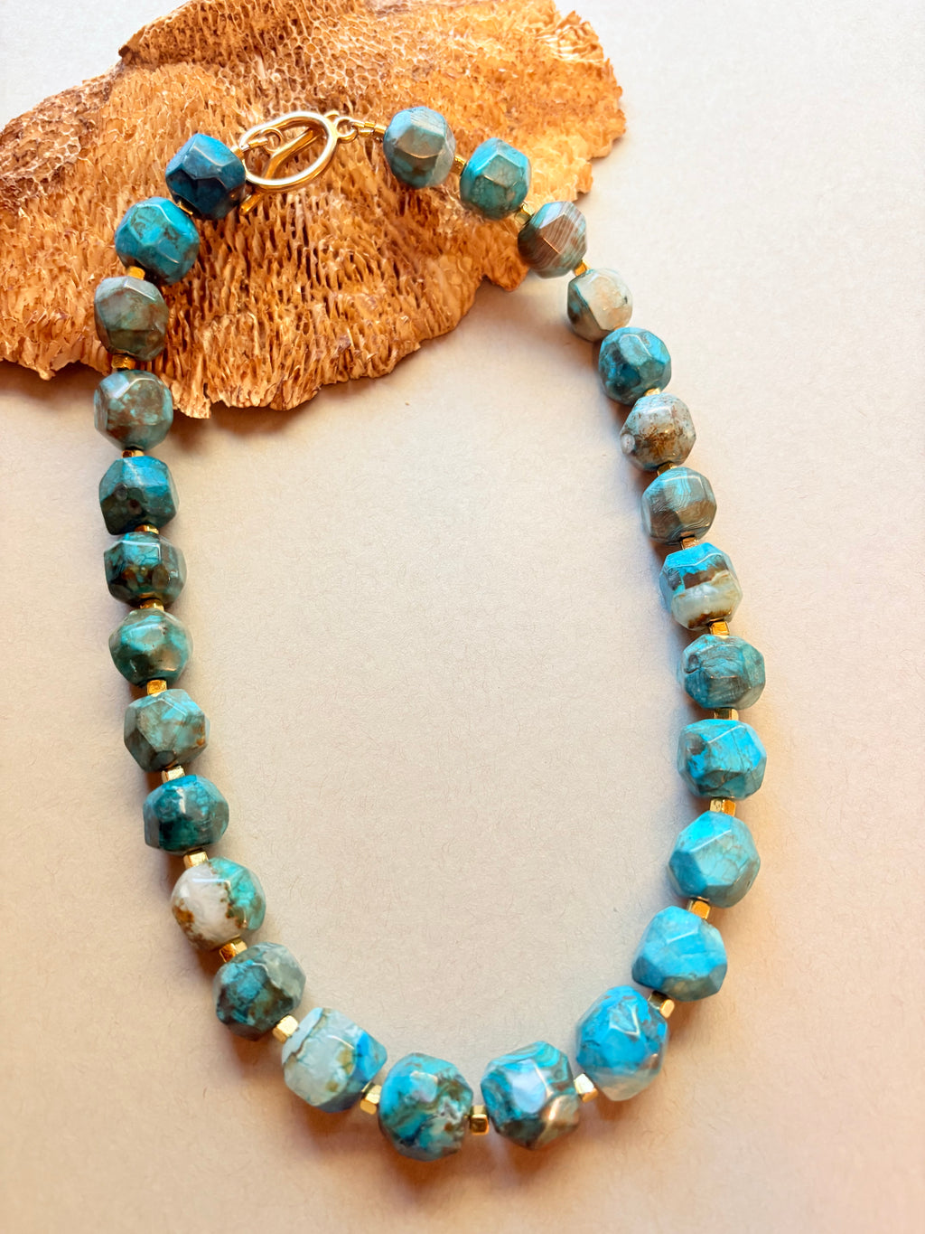 Faceted Bright Blue Agate Beaded Necklace